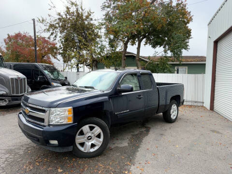 2007 Chevrolet Silverado 1500 for sale at Auto Selection Inc. in Houston TX