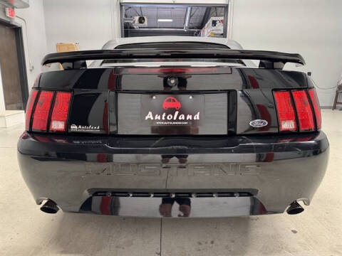 2003 Ford Mustang