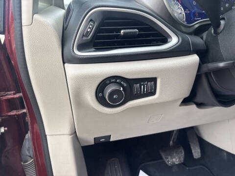 2021 Chrysler Pacifica Touring L