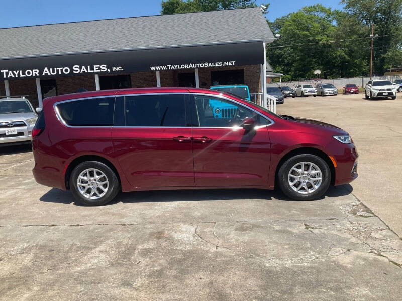2023 Chrysler Pacifica Touring L