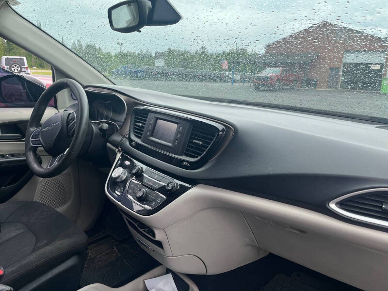 2017 Chrysler Pacifica LX