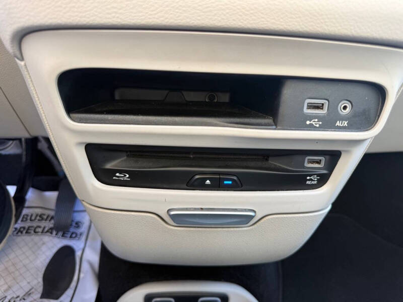 2017 Chrysler Pacifica Touring-L Plus