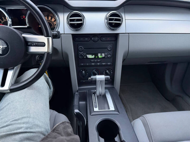 2005 Ford Mustang GT Premium