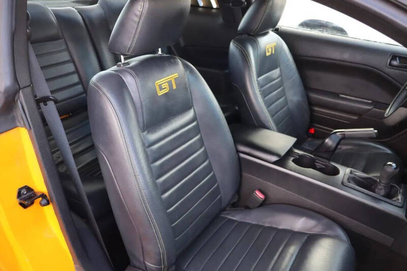 2007 Ford Mustang GT Deluxe