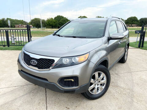 2013 Kia Sorento for sale at Texas Luxury Auto in Cedar Hill TX