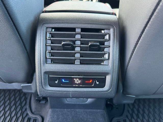 2024 Volkswagen Golf GTI Autobahn