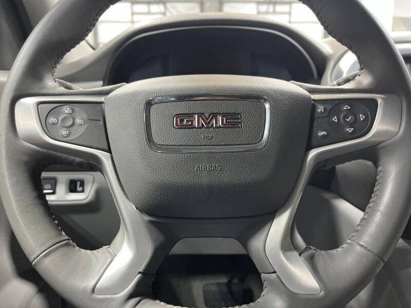 2017 GMC Acadia SLE-2