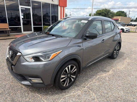 2020 Nissan Kicks SR