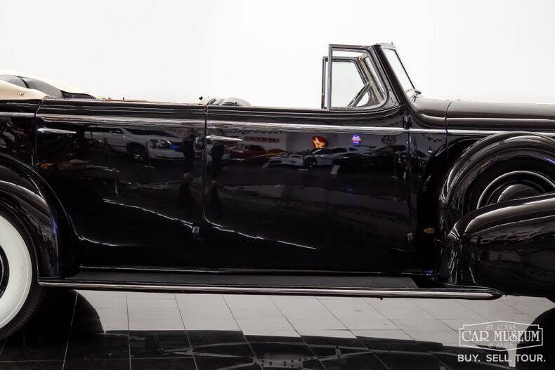 1937 Cadillac Series 85