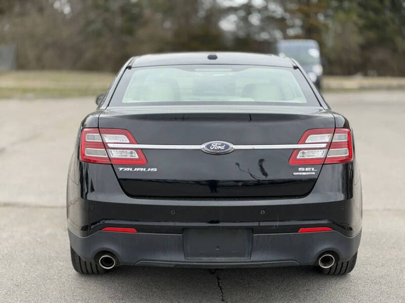2016 Ford Taurus SEL