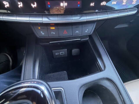 2024 Cadillac XT4 Luxury