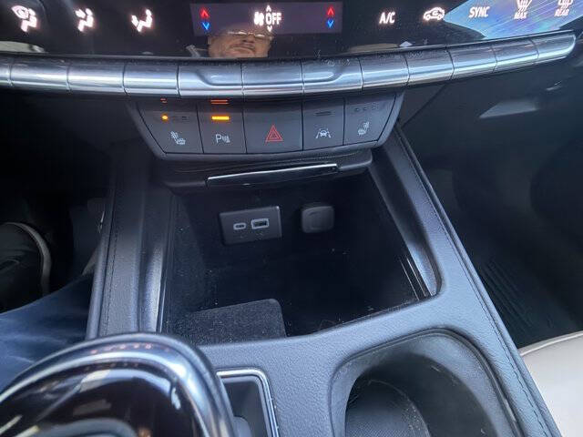 2024 Cadillac XT4 Luxury