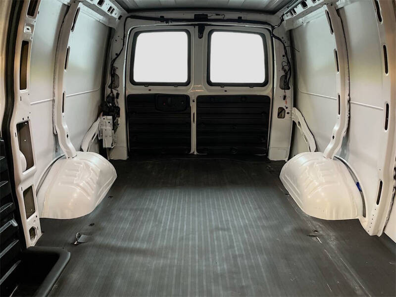 2024 Chevrolet Express 2500