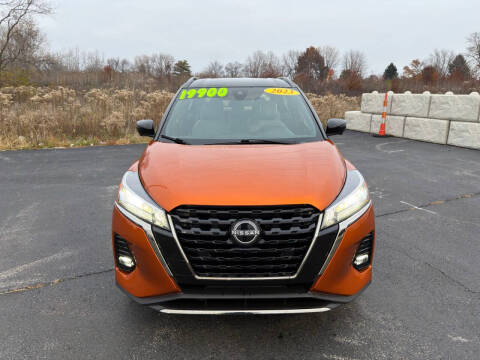 2023 Nissan Kicks SR