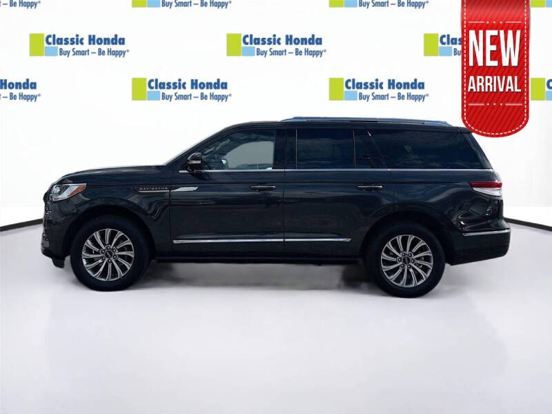 2023 Lincoln Navigator Standard