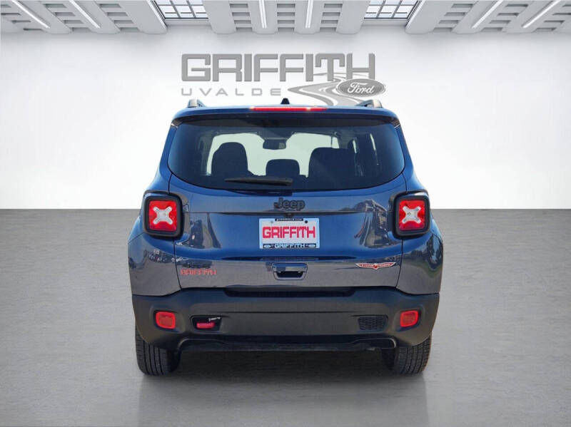 2023 Jeep Renegade Trailhawk