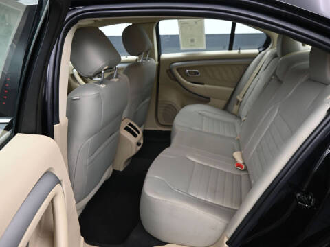 2019 Ford Taurus SE