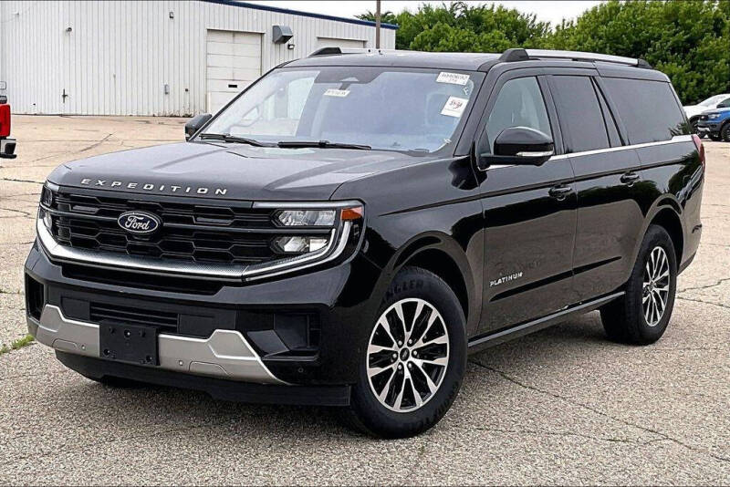 Used 2025 Ford Expedition Platinum with VIN 1FMJK1M89SEA24626 for sale in Montevideo, Minnesota