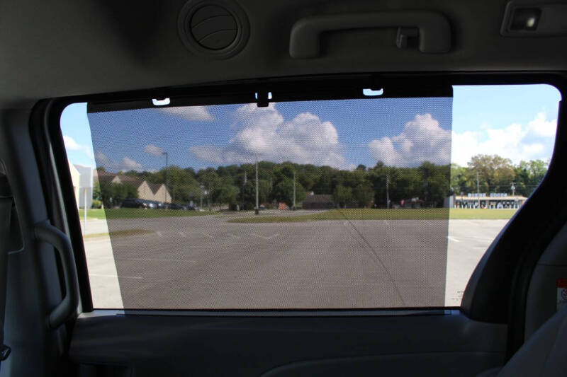 2020 Toyota Sienna XLE 8-Passenger