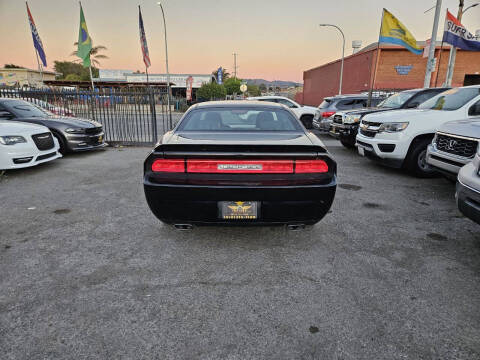 2012 Dodge Challenger SXT