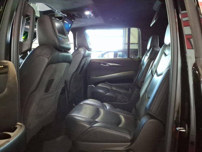 2018 Cadillac Escalade ESV Platinum