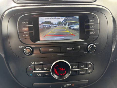2017 Kia Soul +