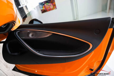2023 McLaren Artura