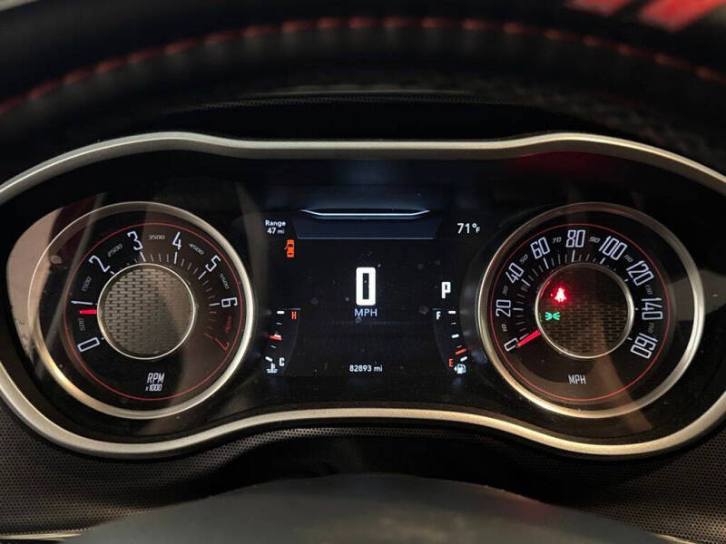 2015 Dodge Challenger SXT Plus