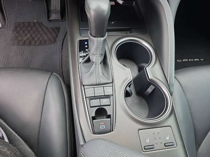 2024 Toyota Camry Hybrid XSE