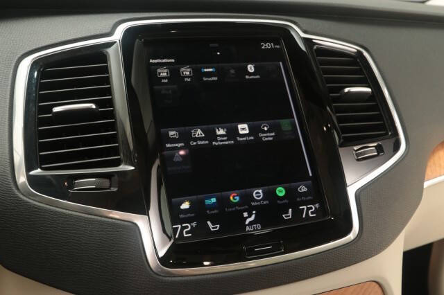 2022 Volvo XC90 T5 Momentum