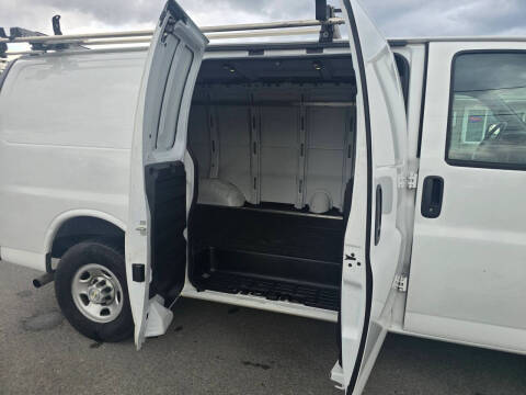 2022 Chevrolet Express 2500