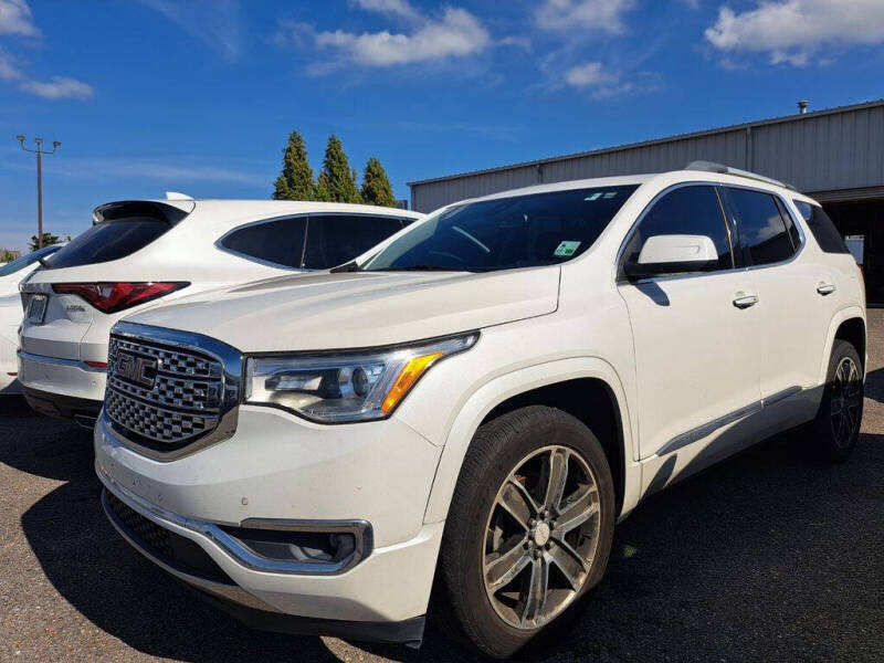 2017 GMC Acadia Denali