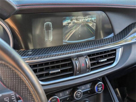 2023 Alfa Romeo Stelvio Estrema