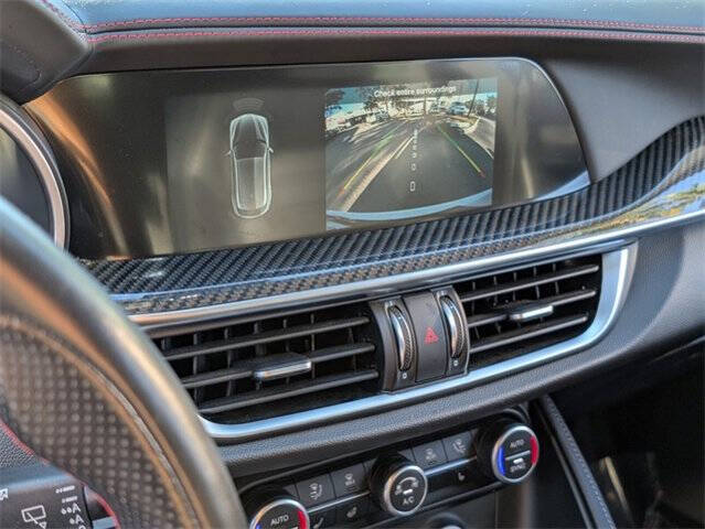 2023 Alfa Romeo Stelvio Estrema