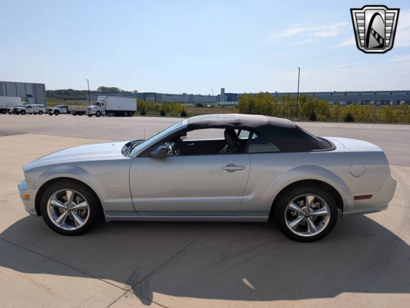 2005 Ford Mustang
