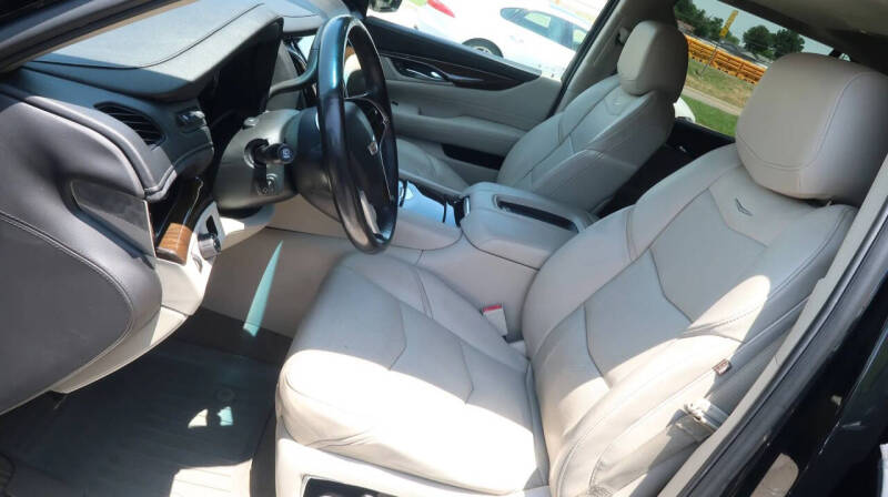 2018 Cadillac Escalade Luxury