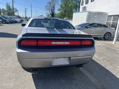 2014 Dodge Challenger SXT