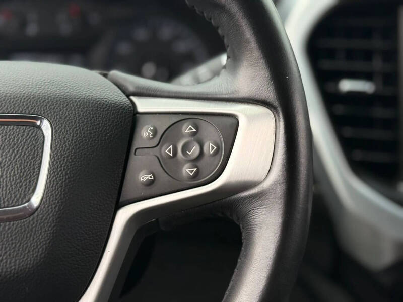 2017 GMC Acadia SLE-2