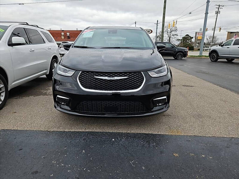 2024 Chrysler Pacifica Touring L