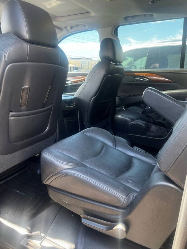 2018 Cadillac Escalade ESV Luxury