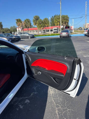 2015 Dodge Challenger SXT