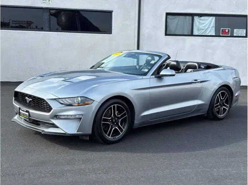 2022 Ford Mustang EcoBoost Premium