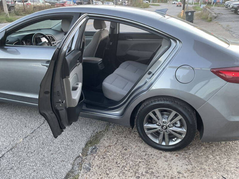 2018 Hyundai Elantra