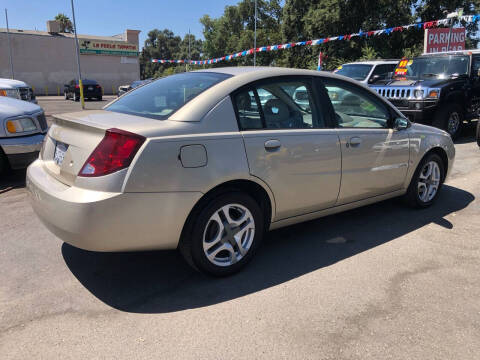 2004 Saturn Ion 3