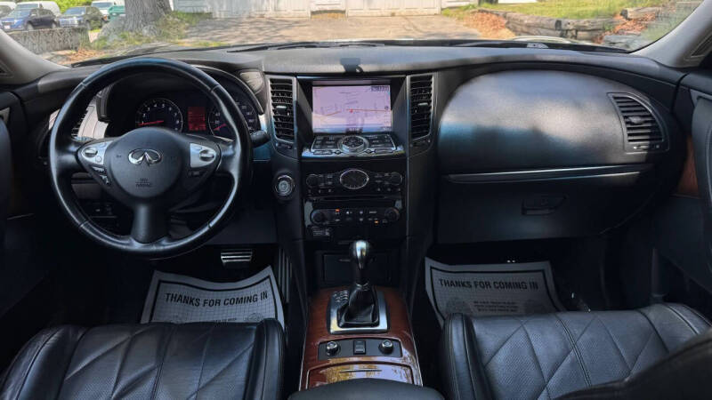 2011 Infiniti FX35