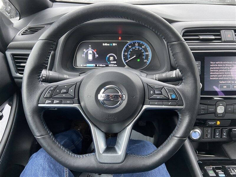 2022 Nissan LEAF SL PLUS