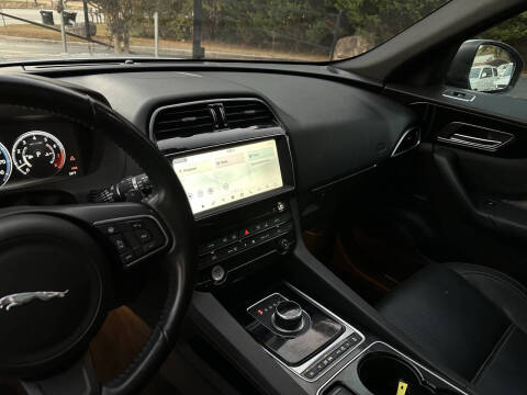 2017 Jaguar F-PACE 35t Prestige