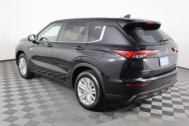 2025 Mitsubishi Outlander PHEV ES