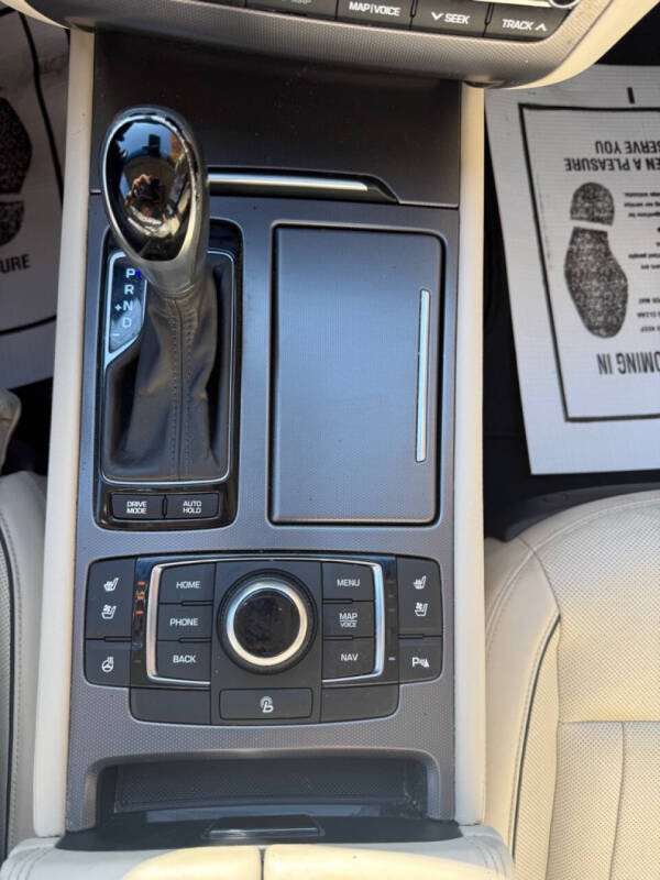 2015 Hyundai Genesis