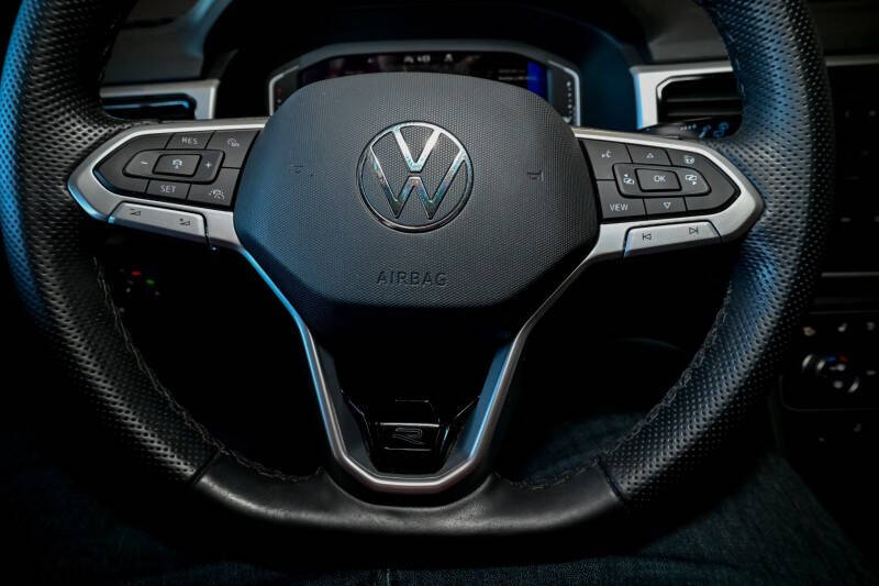 2022 Volkswagen Atlas Cross Sport V6 SEL Premium R-Line 4Motion